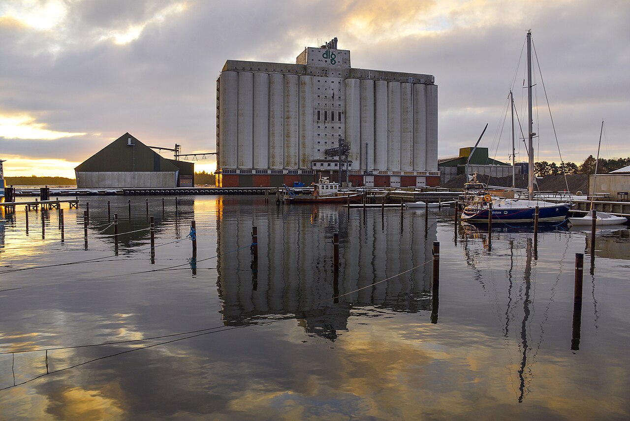 Omgivelserne omkring Bandholm Havn